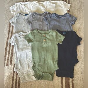 Short Sleeve Onesie Bundle 0-3M